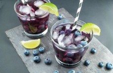 蓝莓冷饮